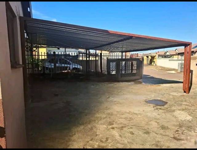 2 BEDROOM HOUSE FOR SALE IN SOSHANGUVE VV